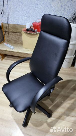 Компьютерное кресло