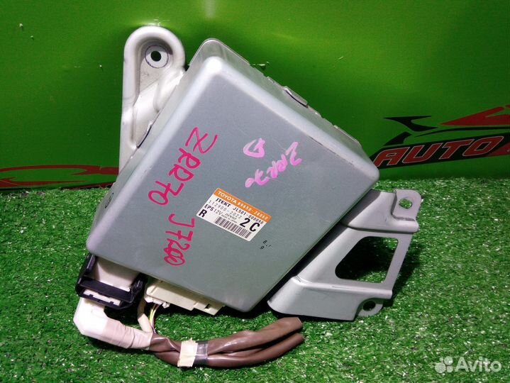 Блок управления рулевой рейкой toyota ZRR70G, ZRR7