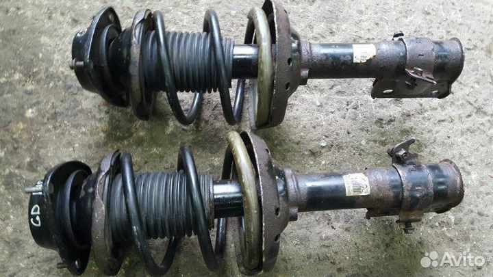 Передние амортизаторы Subaru Impreza Wrx Sti GD