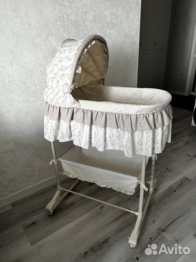 Кроватка люлька на колесах