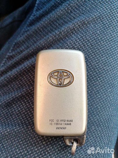 Ключ зажигания Toyota LC200