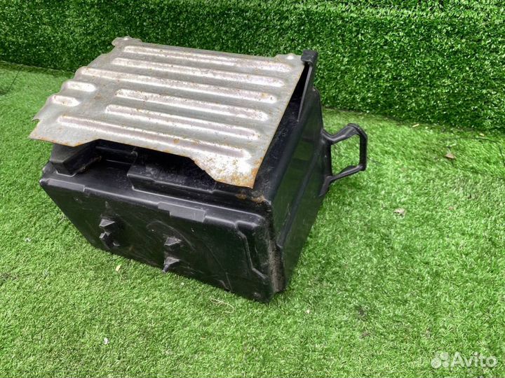 Крепление аккумулятора Honda Civic 10 2016. 5530