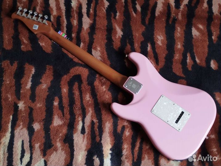 Гитара Mooer gtrs S800