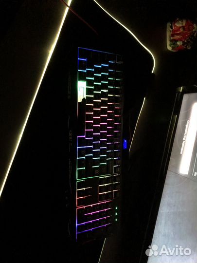 Игровая клавиатура с подсветкой