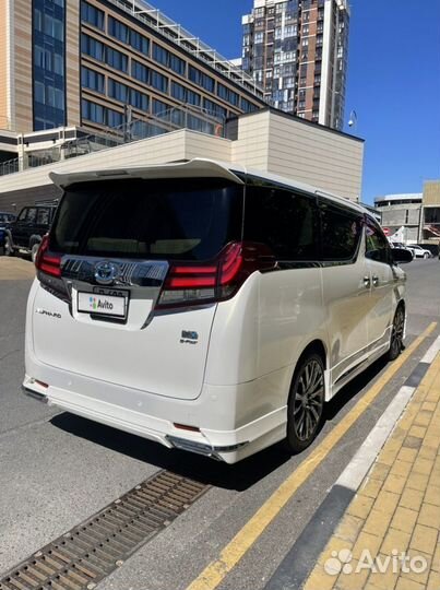 Toyota Alphard, 2015