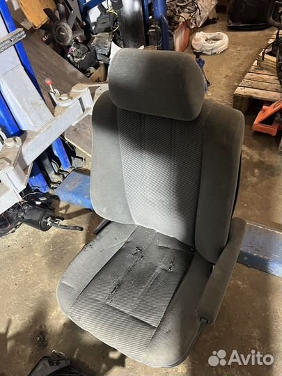 Передние сиденье на бмв е34