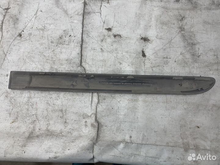 Молдинг двери задней правой mitsubishi colt z30