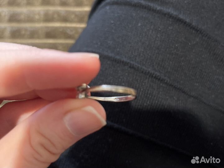 Серебряное кольцо с фианитом