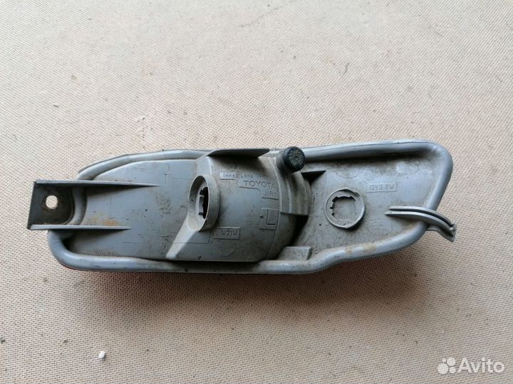 Фонарь противотуманный задний левы Lexus Rx300