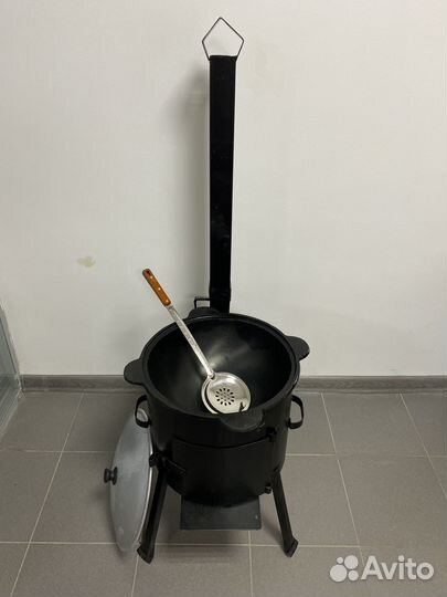 Казан чугунный 8л с печью с дымоходом