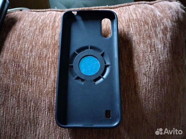 Чехлы на телефон