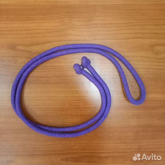 Гимнастическая скакалка