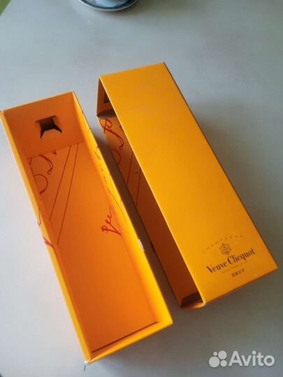 Коробка от шампанского Вдова Клико