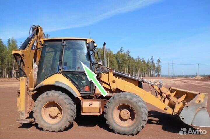 Стекло дверное правое верхнее Caterpillar 434e