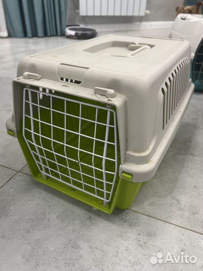 Переноска пластиковая для кошек и собак