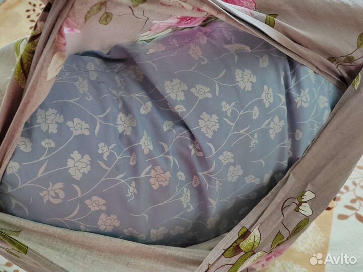 Подушка пуховая 70*70 4 штуки