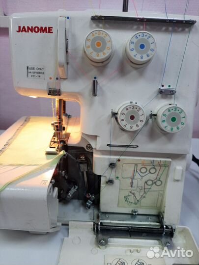Швейная машина оверлок Janome
