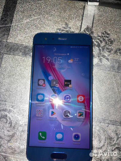 HONOR 9, 6/128 ГБ