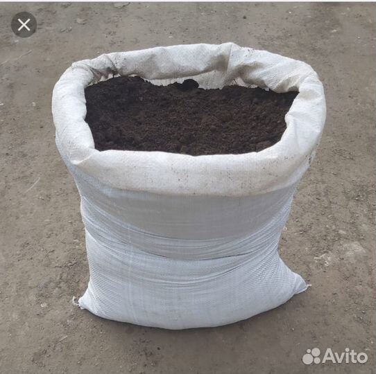 Земля плодородная, торф в мешках
