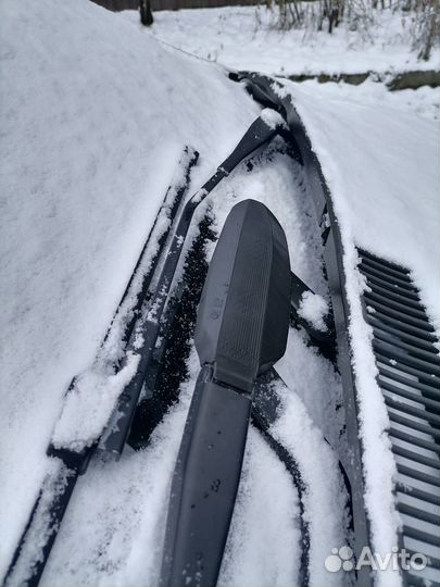 Крышка передн стеклоочистителя Ford C-Max