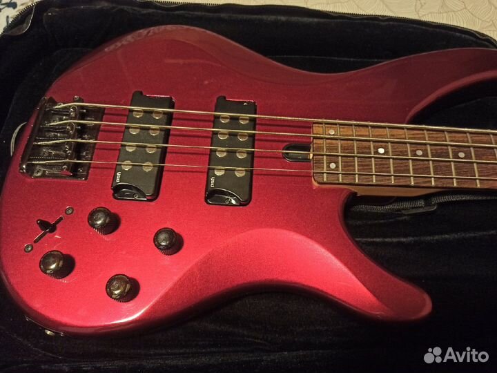 Бас гитара Yamaha trbx 304