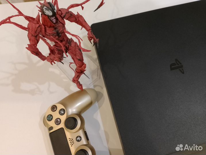 Sony playstation 4 slim