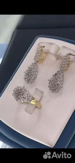 Золотой комплект 585 проба с бриллиантами