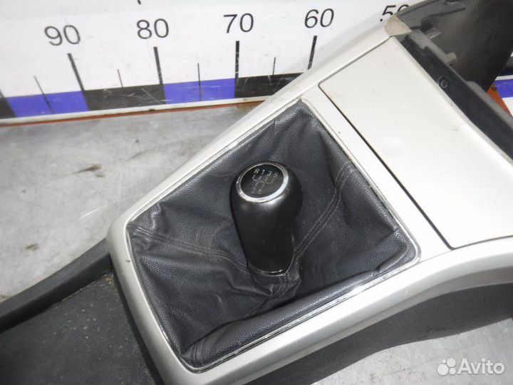 Консоль между сидений Opel Astra H Z18XER 2008