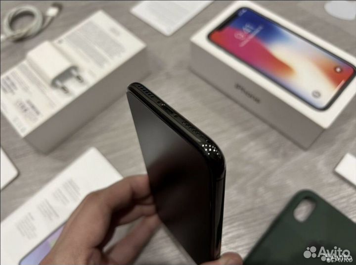 iPhone X, 256 ГБ