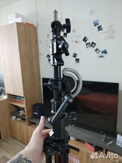 Стойка с журавлем для светового оборудования