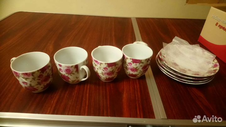 Чашки с блюдцем