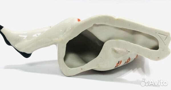 Фигура Девочка с книгой. С цветами. Сысерть Фарфор