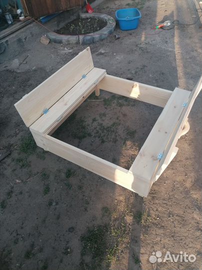 Детская песочница с крышкой