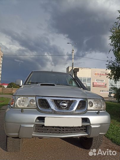 Nissan Terrano II 2.7 МТ, 2002, 300 000 км