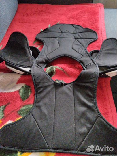 Нагрудник хоккейный jr