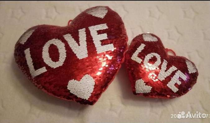 Подушка-сердце с пайетками