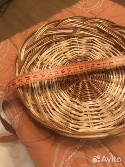 Две плетёные корзинки для хлеба и печенья