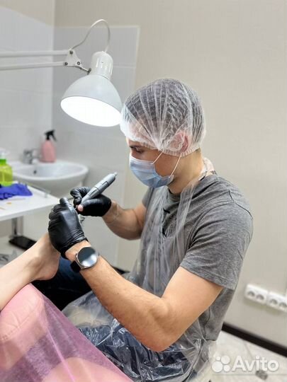 Мастер маникюра и педикюра