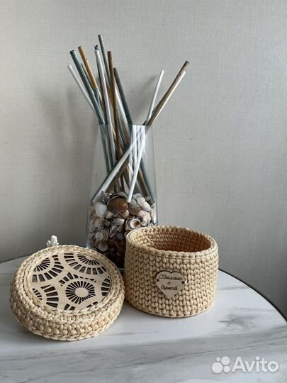 Интерьерная вязаная корзинка из шнура
