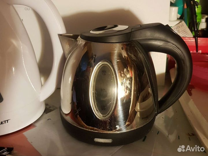 Чайник электрический новый и эмалиров новый