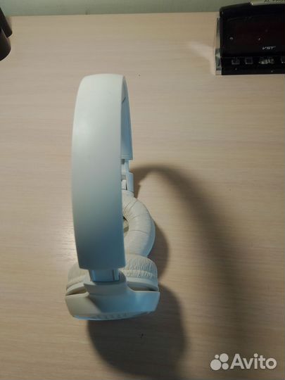 Беспроводные наушники JBL 560BT