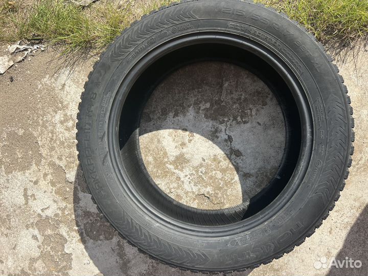 Nokian Tyres Hakkapeliitta 8 215/55 R17