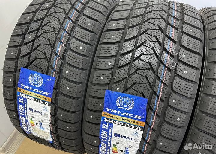 Tri Ace Snow White II Stud 285/45 R20 112H