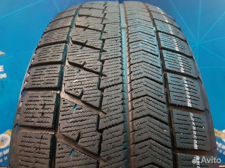 Bridgestone Blizzak VRX 215/60 R17