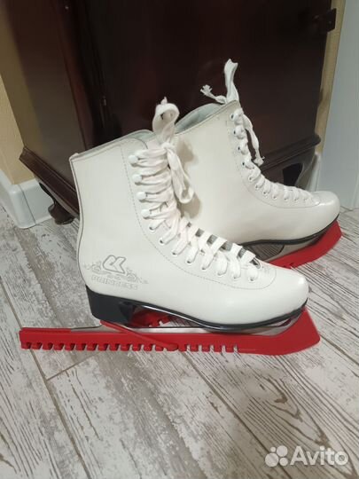 Коньки фигурные