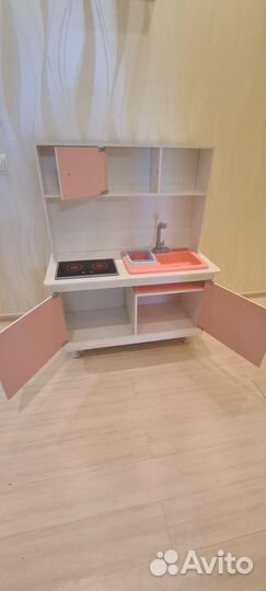 Детская деревянная кухня