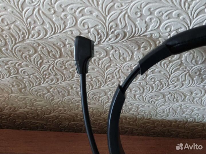 Проводные наушники