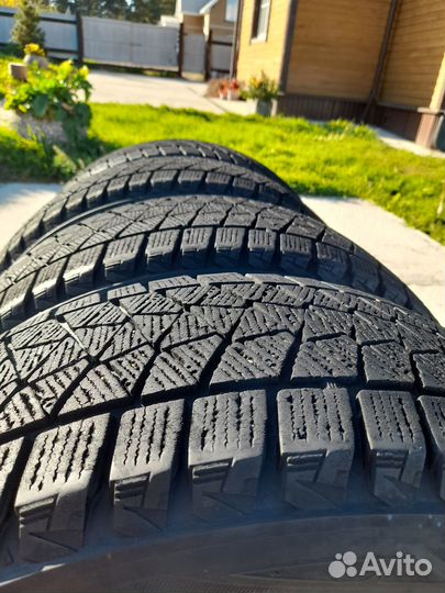 Bridgestone Blizzak Ice 225/55 R18
