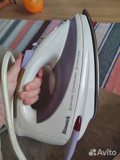 Утюг binatek