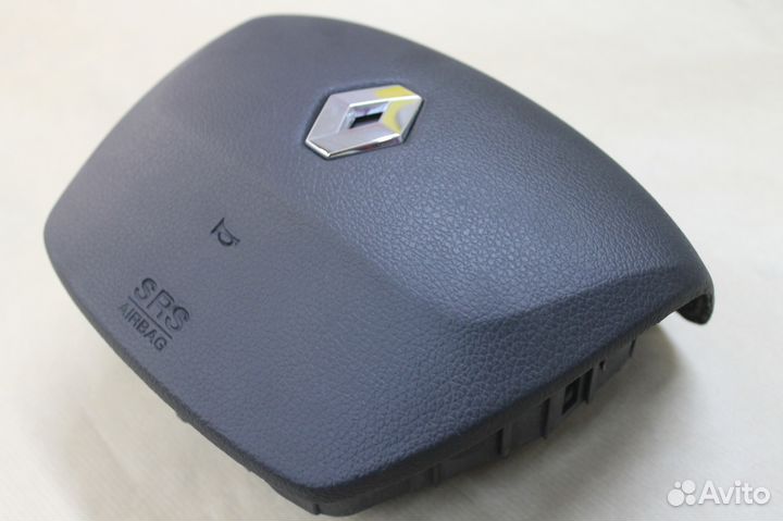 Рулевая накладка Renault Fluence